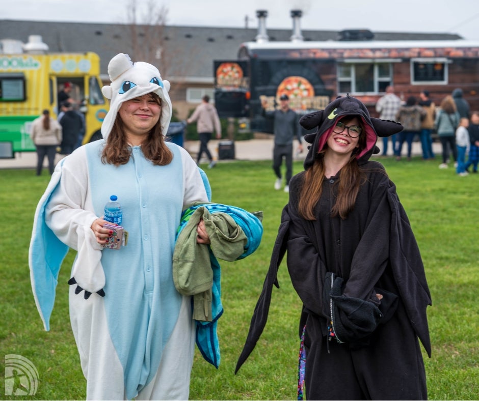 Flights and Bites – Outdoor Movie & Food Trucks